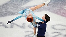 Evgeniia Loparevová a Geoffrey Brissaud reprezentující v krasobruslení Francii....