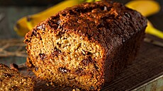 Banana bread m��ete lehce modifikovat, sta�í do t�sta p�idat t�eba kousky...