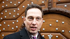 Poslanec STAN Karel Dvo�ák p�ed jednáním mandátového a imunitního výboru...