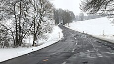 Silnice z Jedlové p�es Bystré a� na hranici kraje zatím z�stává rozbitá. (3....