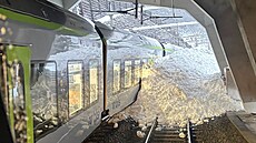 V ji�ním �výcarsku mezi Goppensteinem a Brigem vykolejil regionální vlak v...