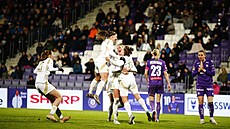 Fotbalistky Sparty postoupily p�es Austrii Víde� do semifinále Evropského...