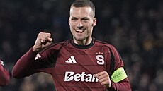 Spar�anský kapitán Luká� Haraslín se raduje z g=olu proti Hradci.