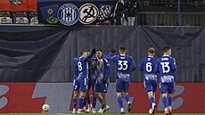 Radost olomouckých fotbalist� po brance Danijela �turma v úvodním duelu play...