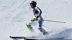 N�mecká slalomá�ka Lena Dürrová kon�í hned na úvodní brance olympijského...