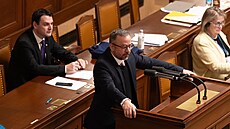 Sch�ze Poslanecké sn�movny. Na snímku poslanec Marek �ení�ek (TOP-09). (11....