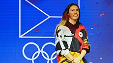 St�íbrná olympioni�ka a snowboardistka Eva Adamczyková dorazila v úterý na...