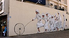 Dílo Ernesta Zacharevice na zdi jedné z dubajských ulic (6. února 2017)