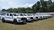 Flotila pick-up� zna�ky Toyota darována Austrálií �alamounovým ostrov�m. (26....
