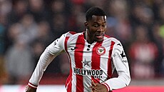 Dango Ouattara v dresu Brentfordu