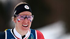 �eská b�kyn� na ly�ích Sandra Schützová b�hem �tafety na 4x7,5 km.