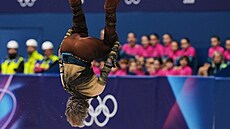 Americký krasobrusla� Ilja Malinin se b�hem krátkého programu ukázal i jako...