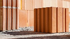 Kvalitní pálené cihly Porotherm jsou základem rodinného domu pro celé generace.