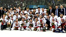 �e�tí hokejisté na snímku z roku 2006, kdy na zimních hrách v italském Turín�...