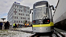 �koda Group p�edstavila v Plzni první z deseti tramvají 49T Forcity Classic pro...