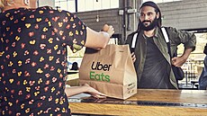Uber Eats se po �esti letech vrací na �eský trh. (17. února 2026)