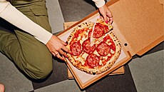 Nejlevn�j�í pizzu si loni mohli zákazníci objednat v Liberci. Pr�m�rná cena zde...