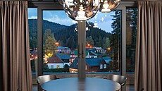 V samém srdci Krkono� vznikl d�m zvaný Corso Harrachov, ve kterém architekti...