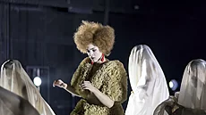 Aneta Kalertová v p�edstavení Valérie a týden div�