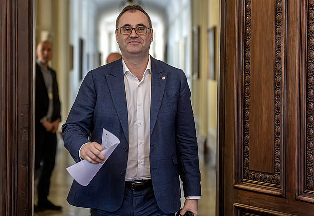 Ministr Šťastný se kvůli kauze setká s FAČR, chce dotáhnout úmluvu o podvodech