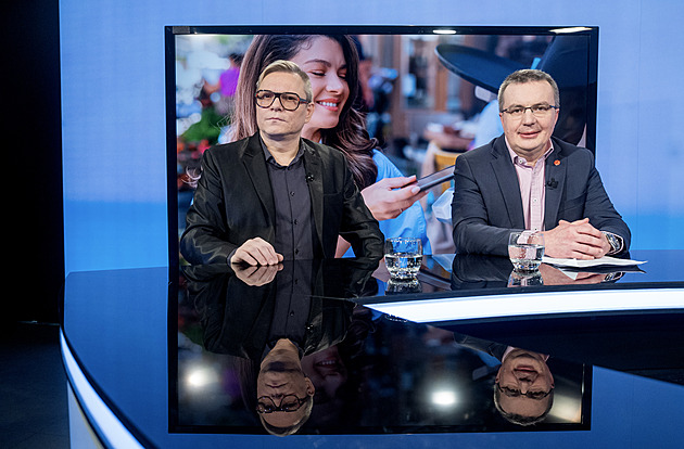 Berou jen hotovost a pak se diví prázdné hospodě? Trendem je QR kód