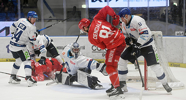 Sparta otáčela v Liberci, Pardubice opět zvládly reprízu finále. Plzeň slaví v derby