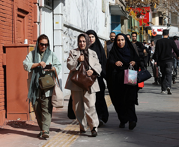 Válka, nebo vyjednávání? Íránská odpověď bude odpovídat síle útoku, míní politolog
