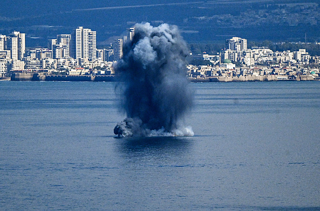 Ropa a plyn kvůli bojům v Íránu prudce zdražují. Dolar posiluje, koruna ztrácí