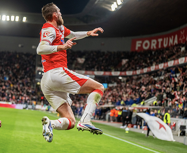 Slavia - Liberec 1:0, dva neuznané góly domácích, z penalty pak rozhodl Chorý
