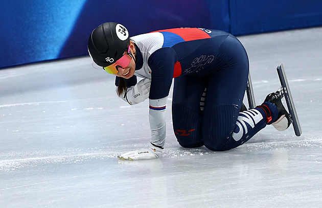 Smolný debut Vaňkové na hrách, při pádu si vykloubila rameno. Vládly Korejky