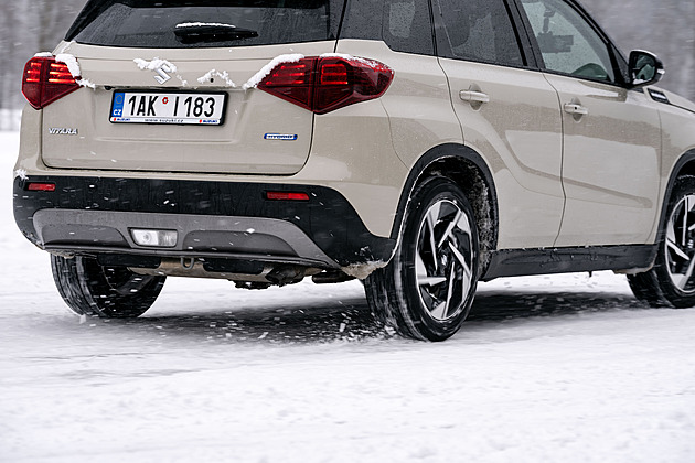 Utajený šampion 4×4. Všechna suzuki umí zabrat všemi čtyřmi