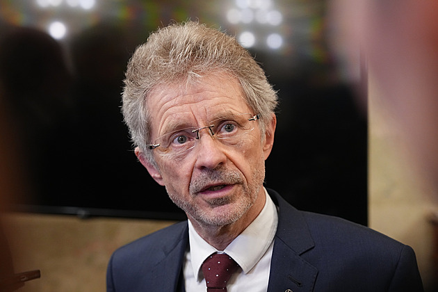 Lidé, kteří chtějí svobodně podnikat, musí mít právo se bránit, řekl Vystrčil Lidé, kteří chtějí svobodně podnikat, musí mít právo se bránit, řekl Vystrčil