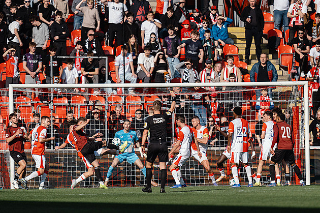 The first second division derby in Eden ended in a draw. Armory consolidated the lead