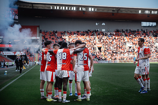 Druholigové derby poprvé v Edenu. Remízu pražských „S“ vidělo přes osm tisíc lidí