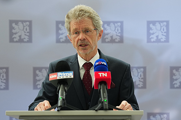 Okamura je s Vystrčilem v Budapešti. Nejedu dělat Maďarům kampaň, řekl šéf Senátu