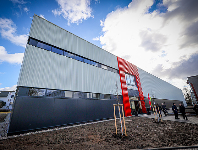 V Táboře otevřeli halu za 180 milionů. Led je v ní lepší než na starém stadionu