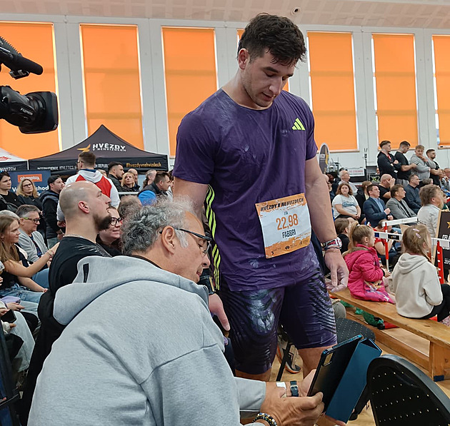 Ukaž, co jsi zač! volal kouč. A Ital ohromil. Jak si hvězdy opět vrhly kousek od Prahy