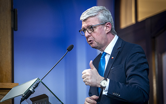 Strategie pro minulost, marketing, reaguje opozice na hospodářskou koncepci vlády