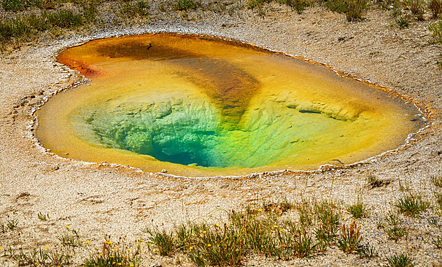Supervulkán, gejzíry i medvědi na dosah ruky. Yellowstone slaví výročí