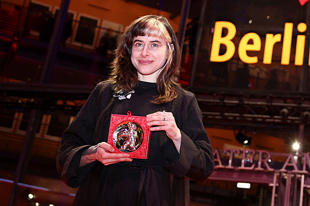 Finanční odměnou podpořím bratra bez domova, říká česká vítězka Berlinale