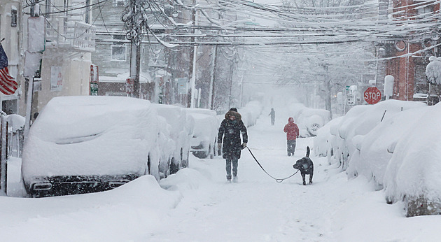 Sněhová bouře ochromila severovýchod USA. Život se ve městech skoro zastavil