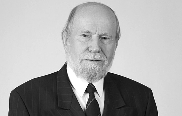 Zemřel historik a pedagog František Mezihorák. Kritika invaze ho stála místo