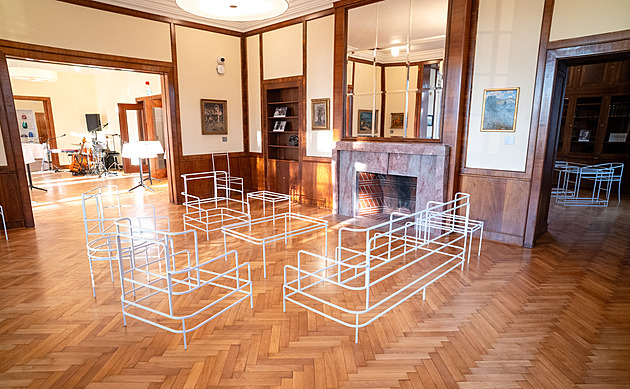 Čiperova vila má zpět původní krásu, vnučky exministra přijely přes půl světa