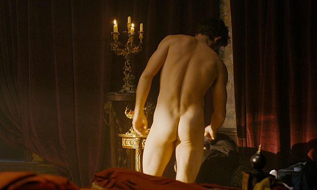 Při natáčení sexuálních scén je těžké se nesmát, říká hvězda Bridgertonových