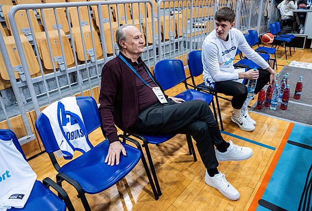 Basket ONLINE: Češi hrají kvalifikaci o MS se Slovinskem. Po slabším úvodu přidali