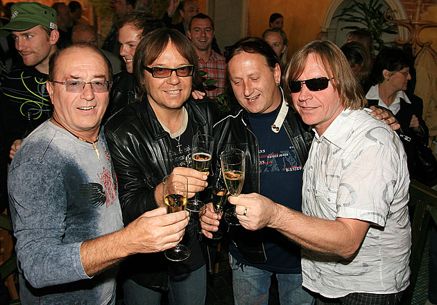 Valenta z Olympiku spáchal sebevraždu. Nic tomu nenasvědčovalo, nechápe vdova