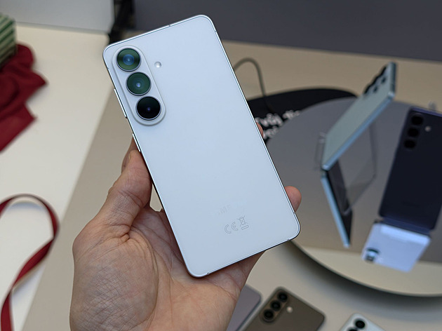 Samsung představuje smartphony, na které (ne)budete chtít upgradovat