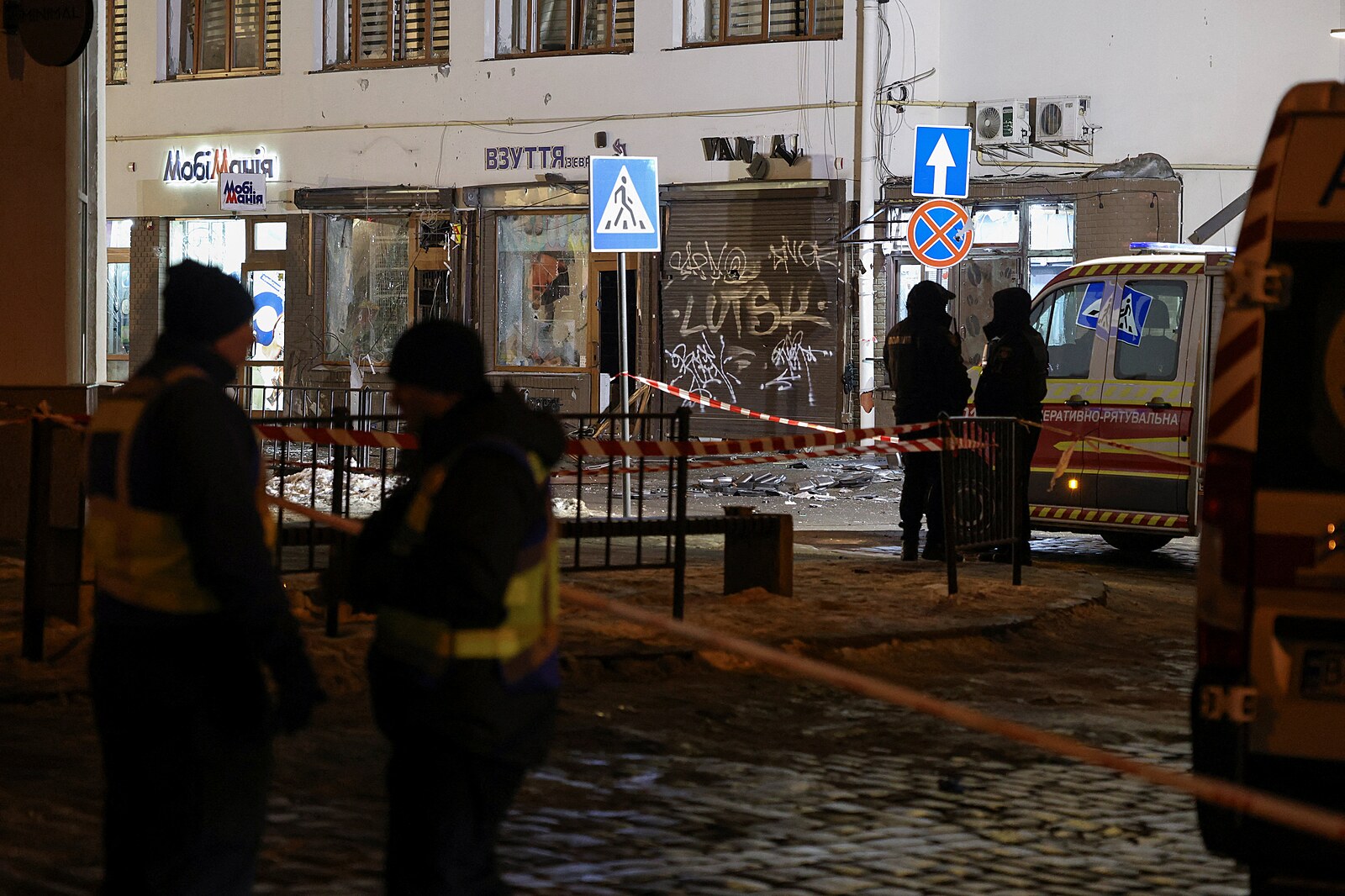 Ruský dron zaútočil na sídlo vedení SBU ve Lvově, Oděsa hlásí zničené domy
