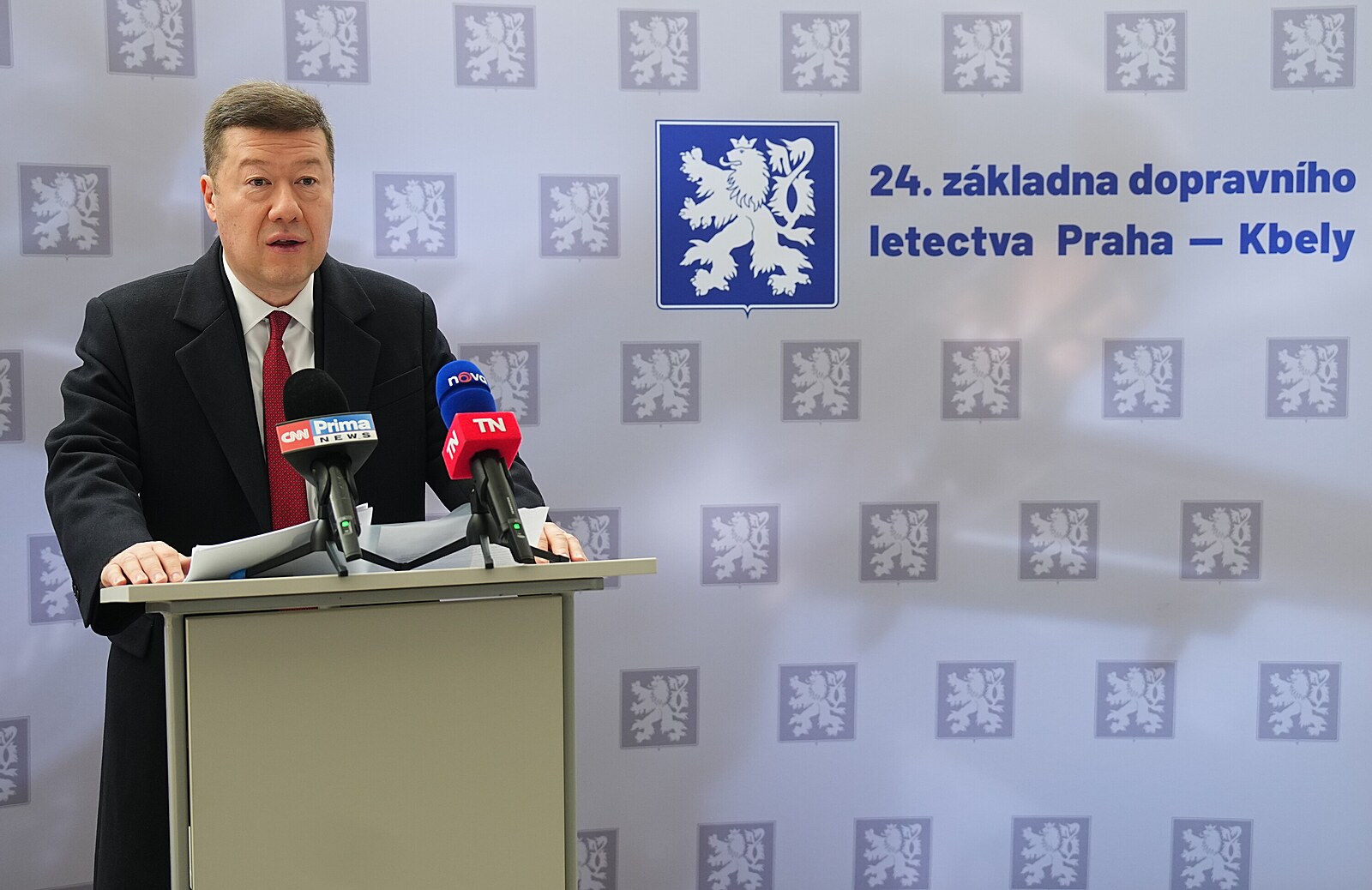 Okamura a Vystrčil vystoupí na summitu NATO v Turecku, navštíví i továrnu na drony
