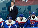 Trenér Vladimír Országh na st�ída�ce slovenských hokejist� b�hem utkání o bronz...